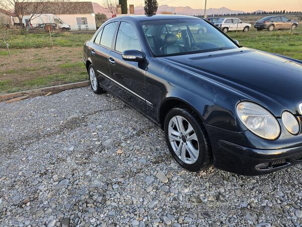 Mercedes Benz - E 200 - e 200 cdi