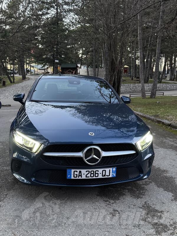 Mercedes Benz - A 180 - Mercedes clase A 180D  7G-DTC