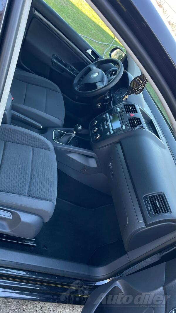 Volkswagen - Golf 5 - 19