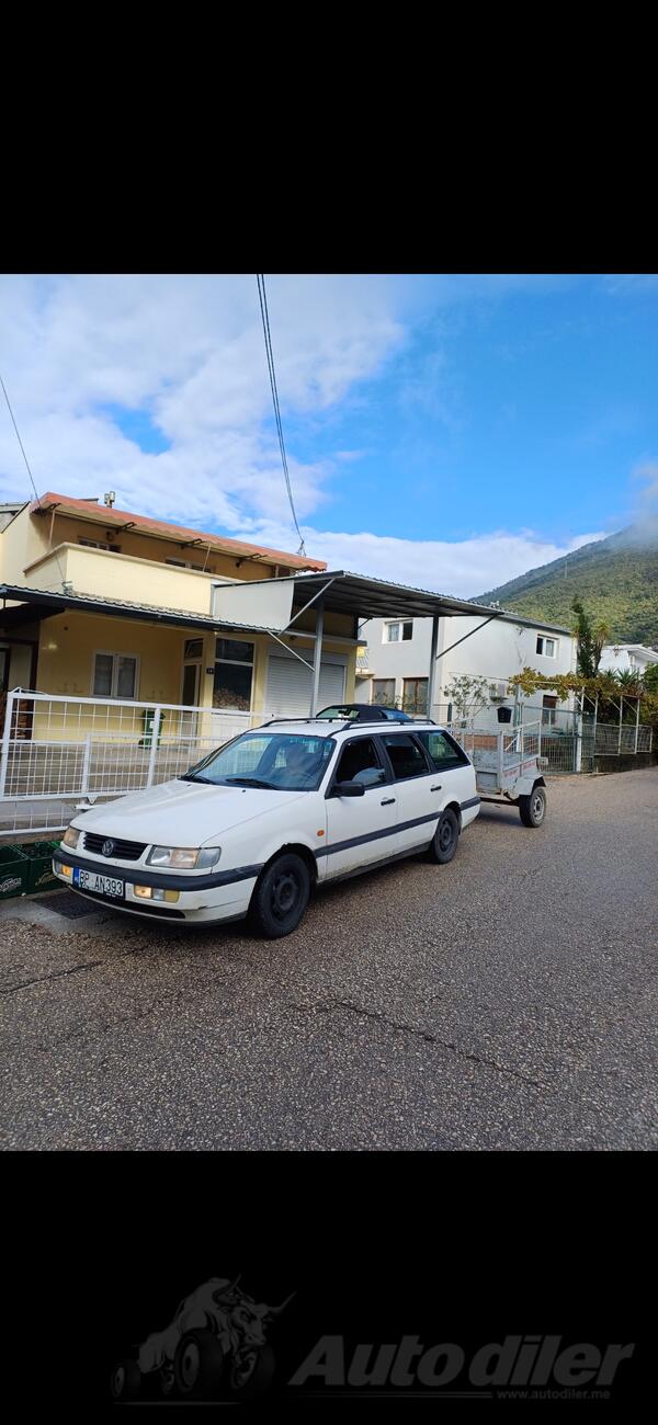 Volkswagen - Passat - B3