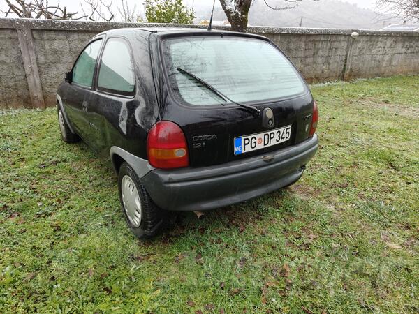 Opel - Corsa - 1.2 benz