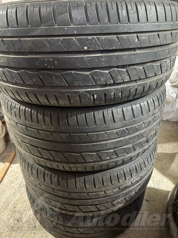 Kumho - 225/55R16 - Yaz guma