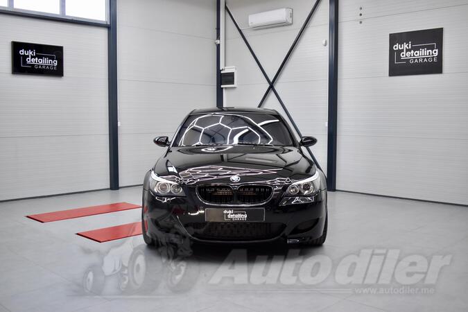 BMW - M5 - V10