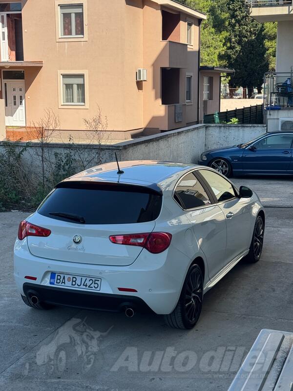 Alfa Romeo - Giulietta - 2.0 JTDM