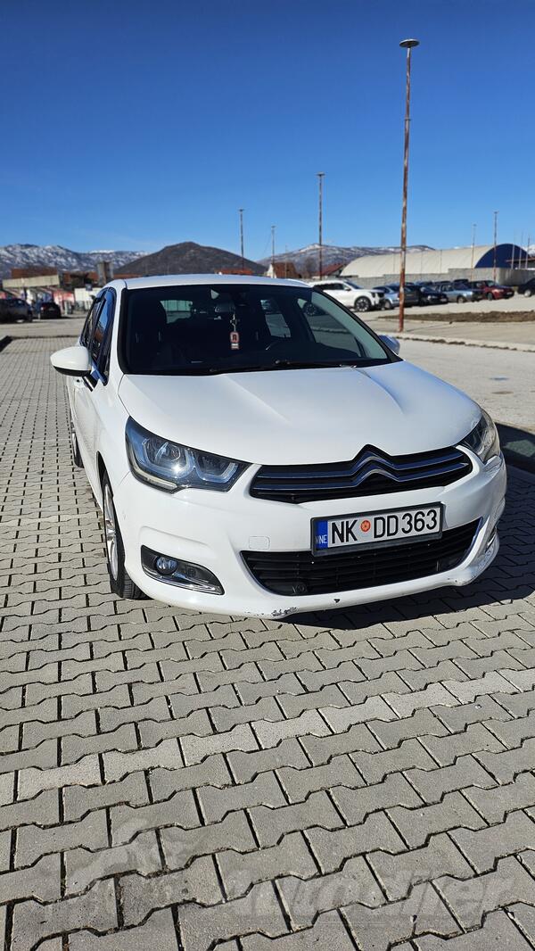 Citroen - C4 - 1.6 blue hdi
