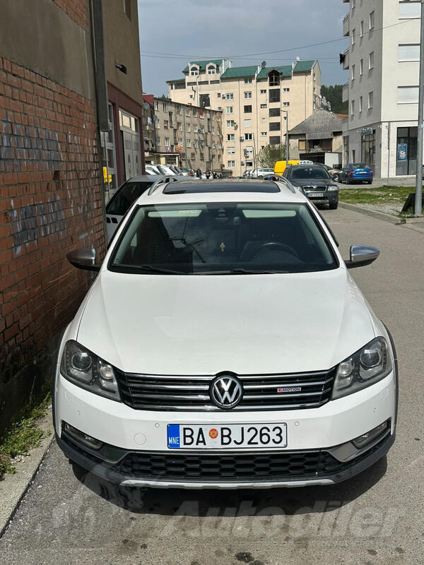 Volkswagen - Passat