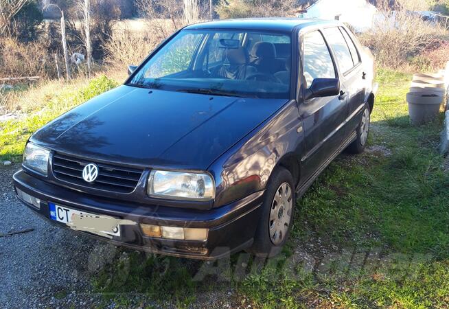 Volkswagen - Vento - 1.9 tdi