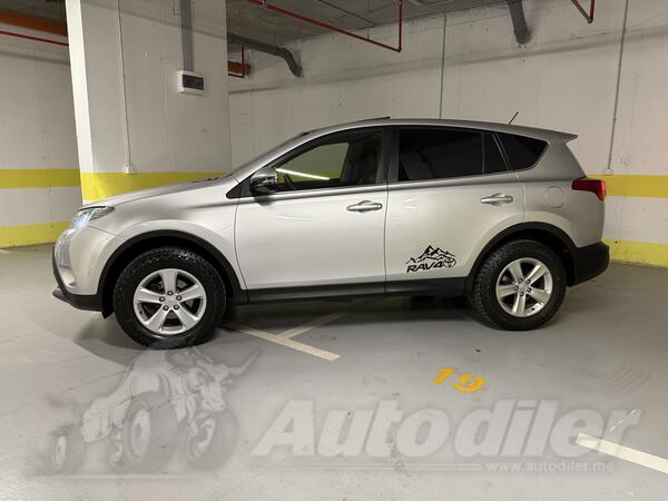 Toyota - RAV 4 - 2.2 D4D