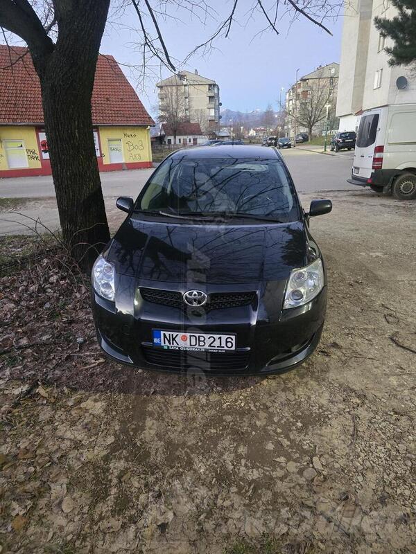 Toyota - Auris - 2.0 TDI
