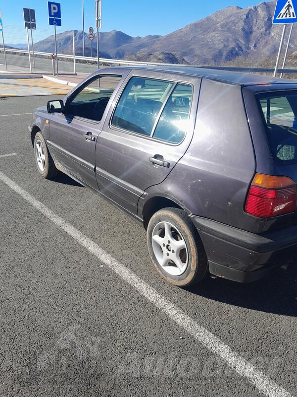 Volkswagen - Golf 3 - 1.8