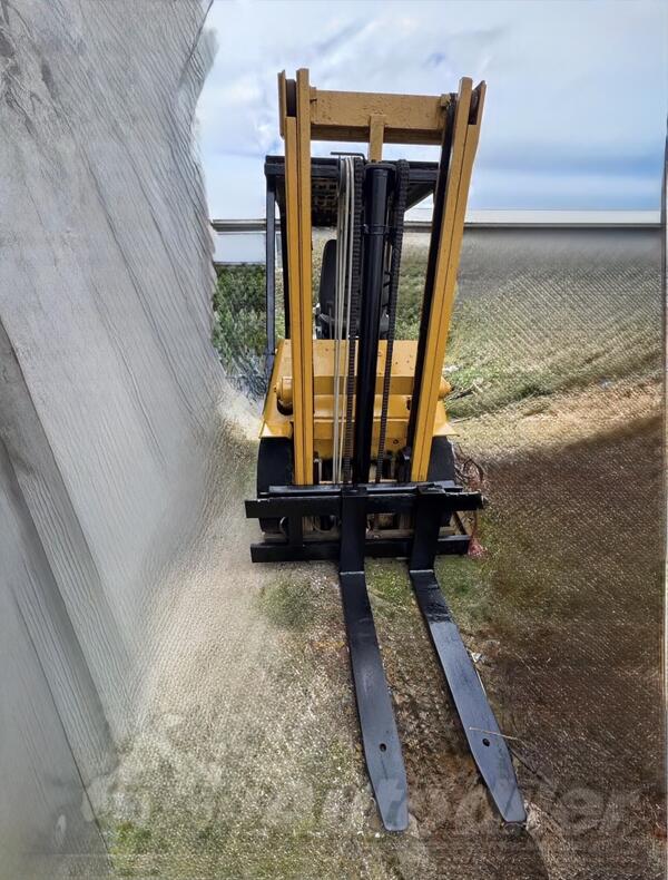 Hyster - H Y S T E R