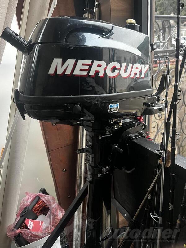 Mercury - četvorotaktni vanbrodski motor Mercury 6. 2015 godina. - Tekne motorları