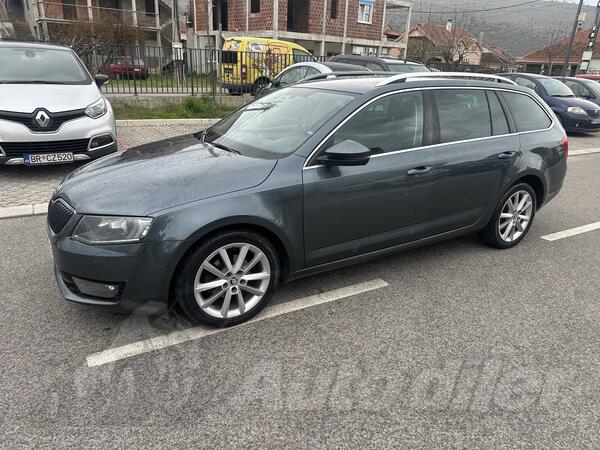 Škoda - Octavia - 1.6 Tdi 4X4
