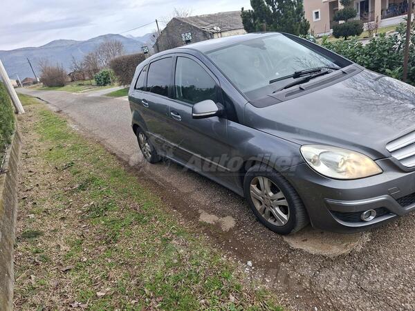 Mercedes Benz - B 180 - 18