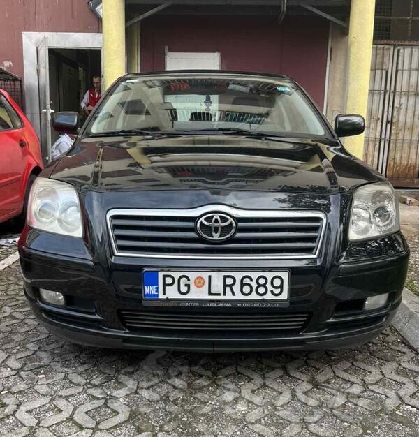 Toyota - Avensis - 2.0 D4D