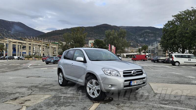 Toyota - RAV 4 - 2.2 D-CAT