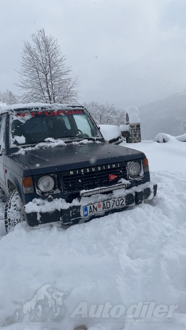 Mitsubishi - Pajero - 2,5