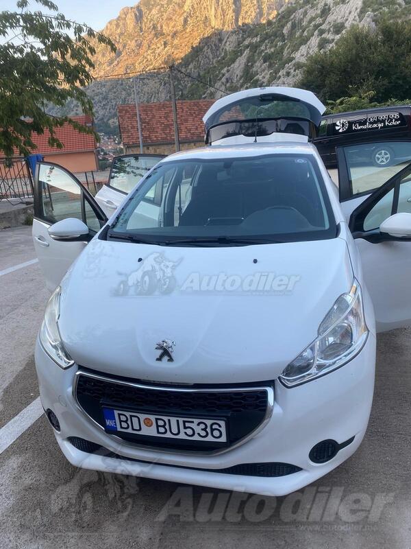 Peugeot - 208 - 1.4