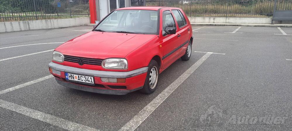 Volkswagen - Golf 3 - 1.6 benzin