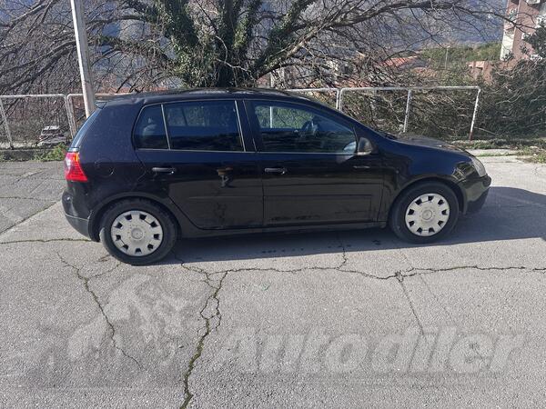 Volkswagen - Golf 5 - 1.9TDI