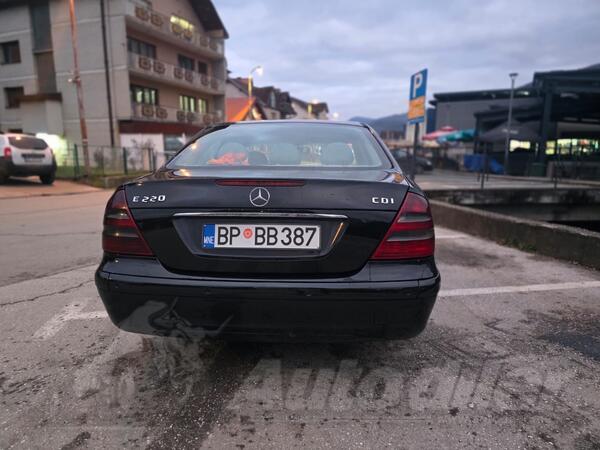 Mercedes Benz - E 220