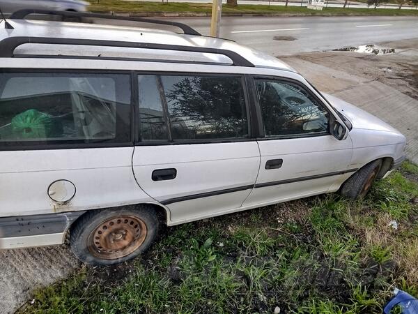 Opel - Astra - F