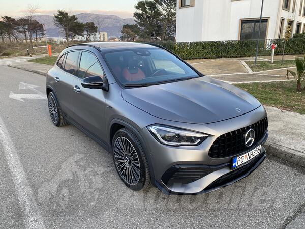 Mercedes Benz - GLA 220 - AMG 220d 4 Matic