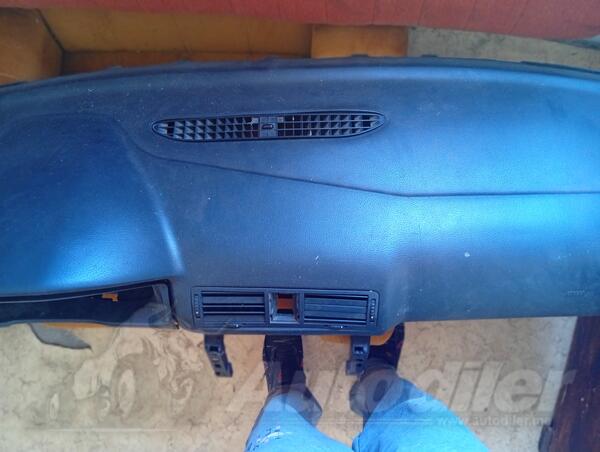 Instrument tabla za Automobile - Škoda - Octavia    - 1996-2004