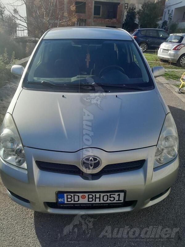 Toyota - Corolla Verso - 2 2 d4d