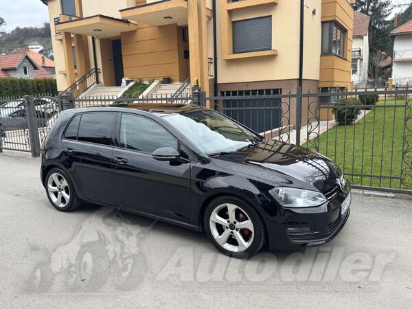 Volkswagen - Golf 7 - 1.6 TDI
