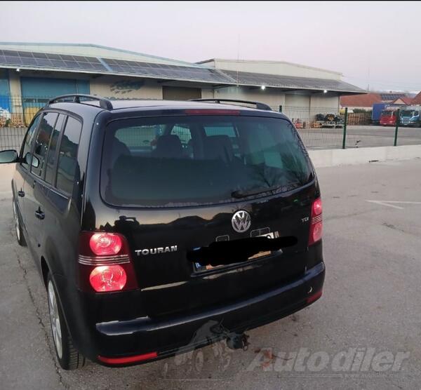 Volkswagen - Touran - 2.0 tdi