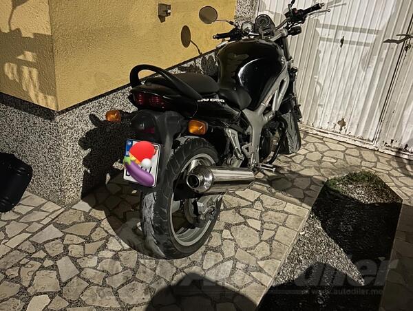 Suzuki - SV650