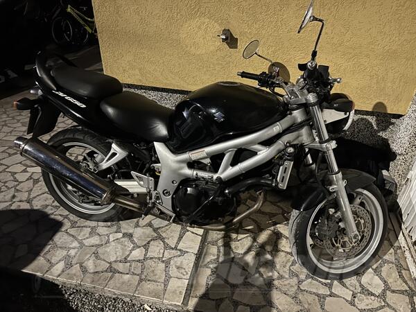 Suzuki - SV650