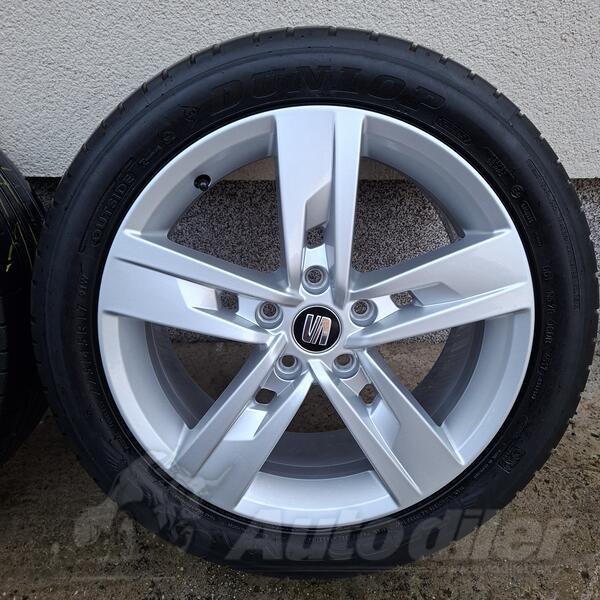 Fabričke felne i Dunlop gume