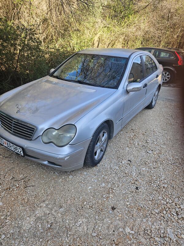 Mercedes Benz - C 220 - 2,2 cdi