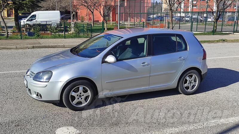 Volkswagen - Golf 5 - 2.0 TDI