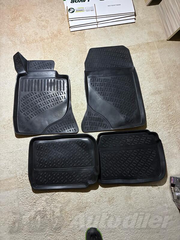 Patosnice za Mercedes Benz - 320