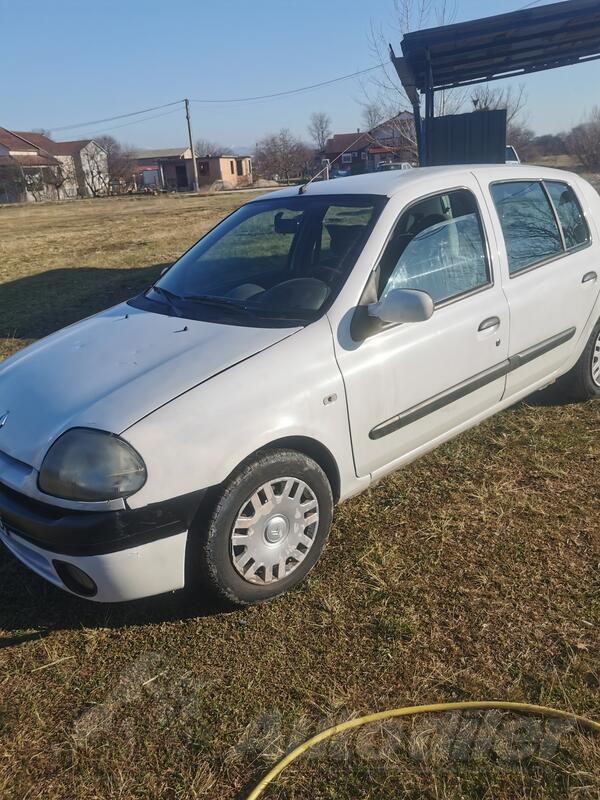 Renault - Clio - 1.9 DTI