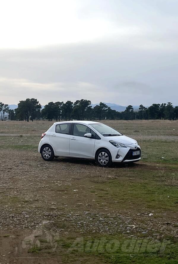 Toyota - Yaris - 1.5 HYBRID AUTOMATIK
