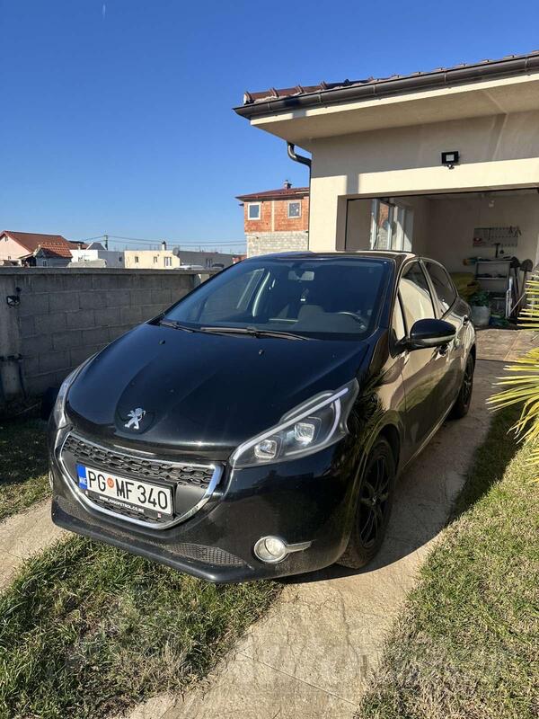 Peugeot - 208 - 1.4 E HDI