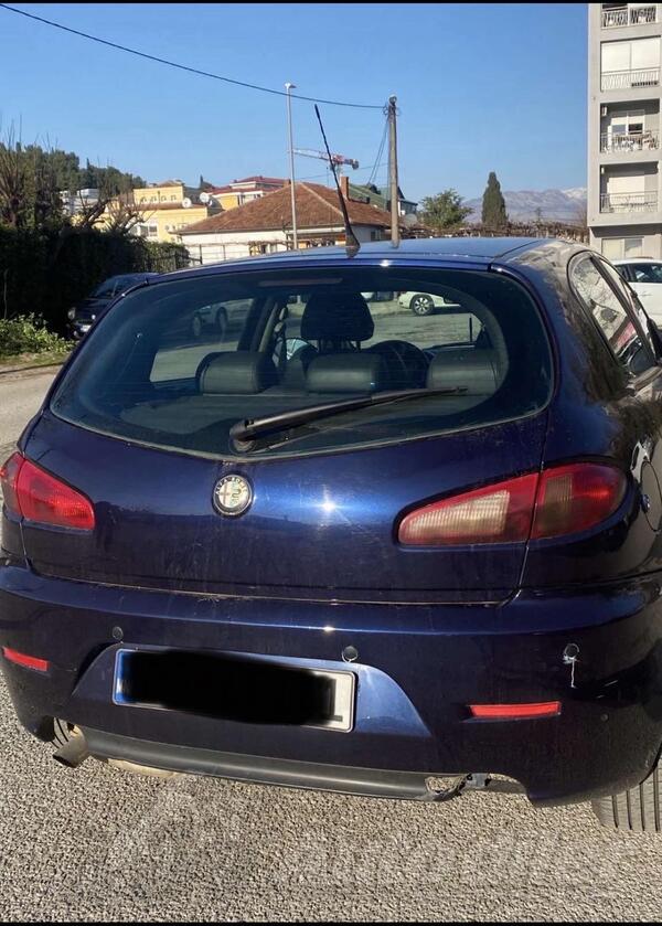 Alfa Romeo - 147 - 1,9