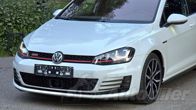 Volkswagen - Golf GTI - 2.0 TSI