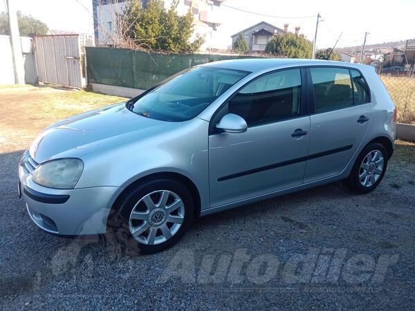 Volkswagen - Golf 5 - 1.9 TDI