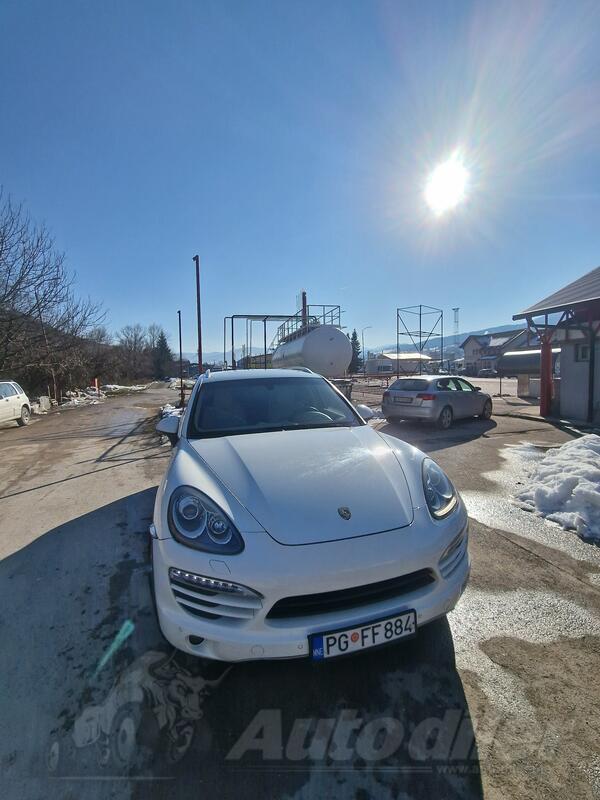 Porsche - Cayenne