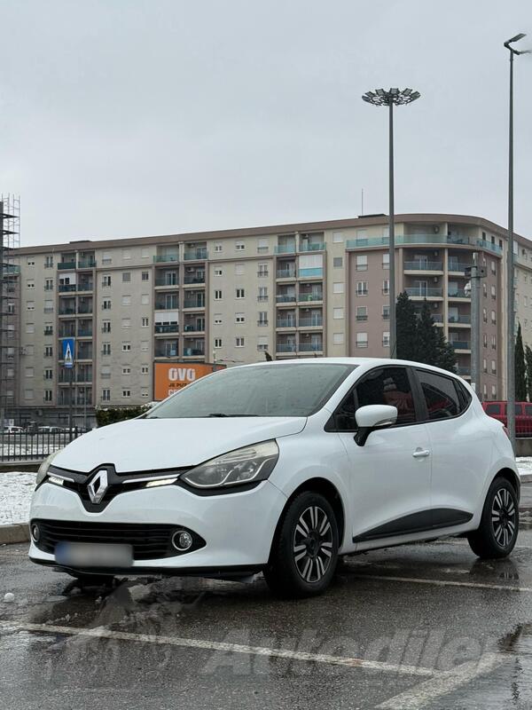 Renault - Clio - 1.5 dci