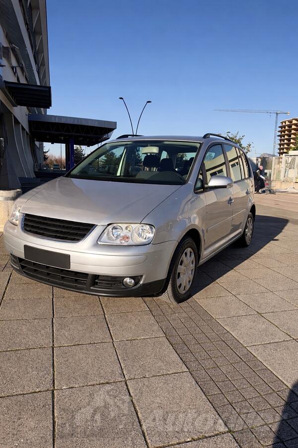 Volkswagen - Touran - 1.9 TDI Automatic
