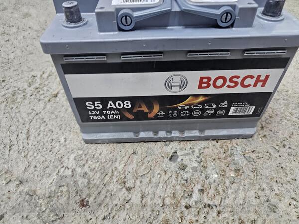 Akumulator Bosch -  12V - 70 Ah