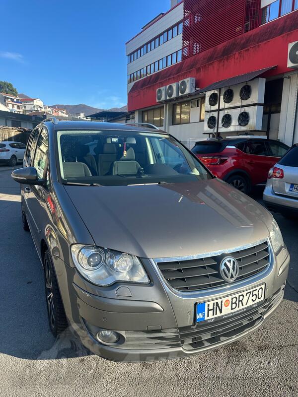 Volkswagen - Touran - 2.0 TDI automatik