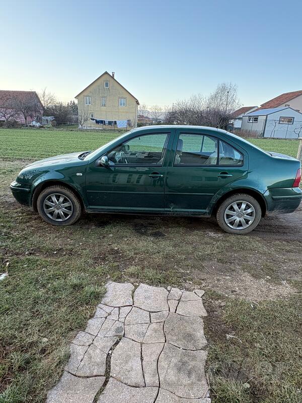 Volkswagen - Bora - 1.6