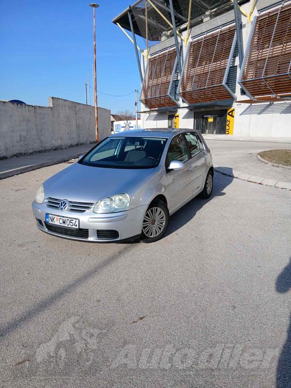 Volkswagen - Golf 5 - 1900